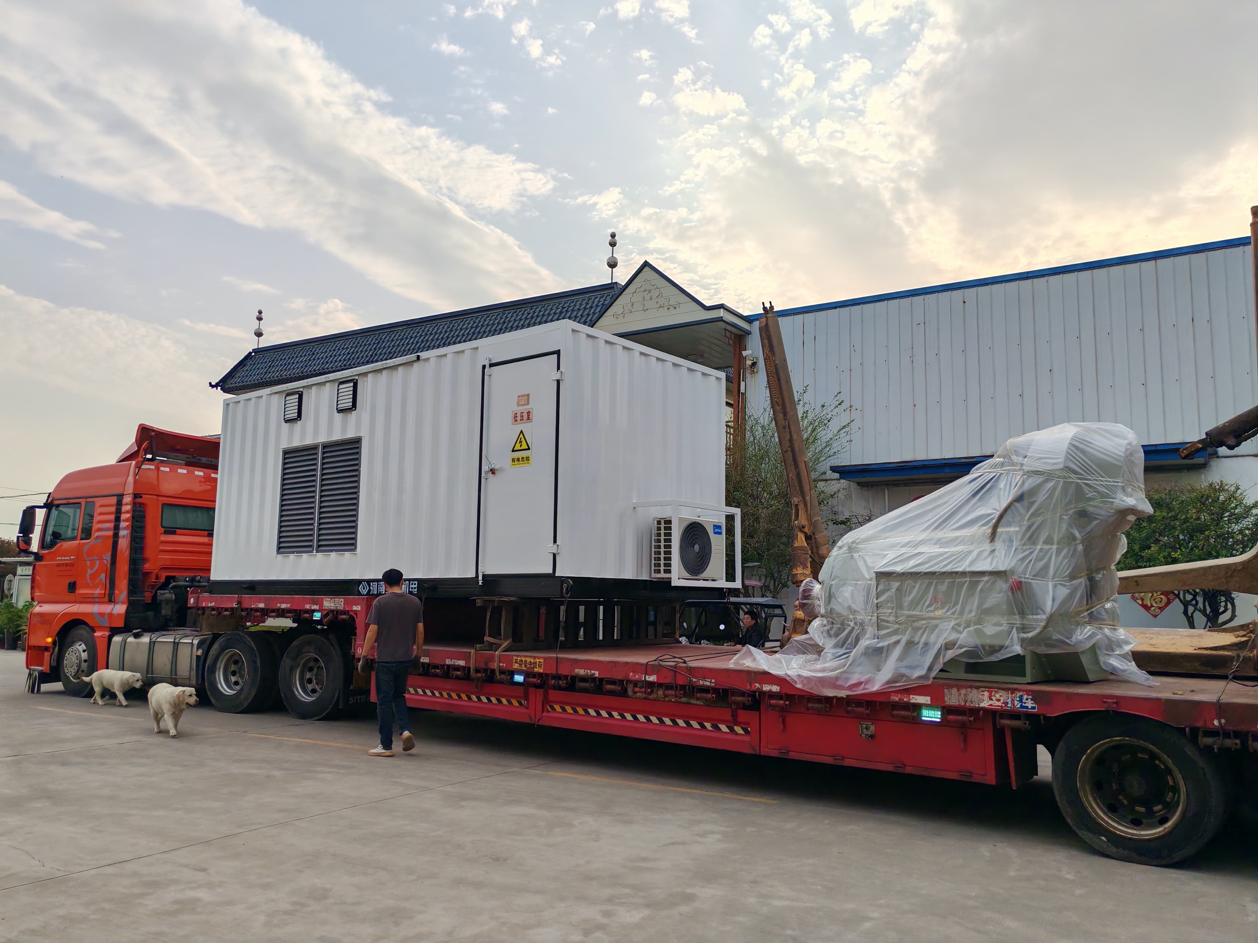 YQX1250-6/1250KW/660V正（zhèng）壓防爆電（diàn）機配箱（xiāng）變（biàn）發貨鑽井隊