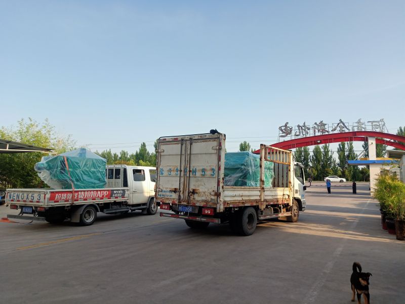 2台高壓電（diàn）機發貨