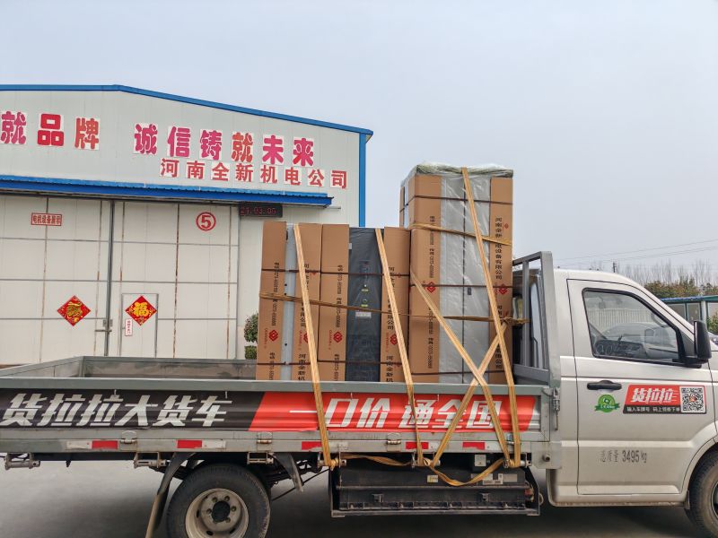 2台變（biàn）頻櫃和1台開關櫃發貨安徽