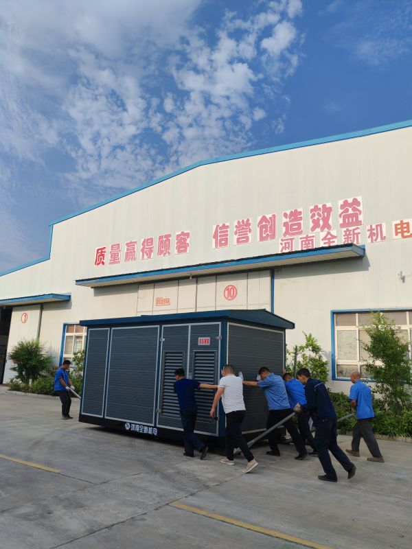 齊心協（xié）力，移動箱變，準備發貨